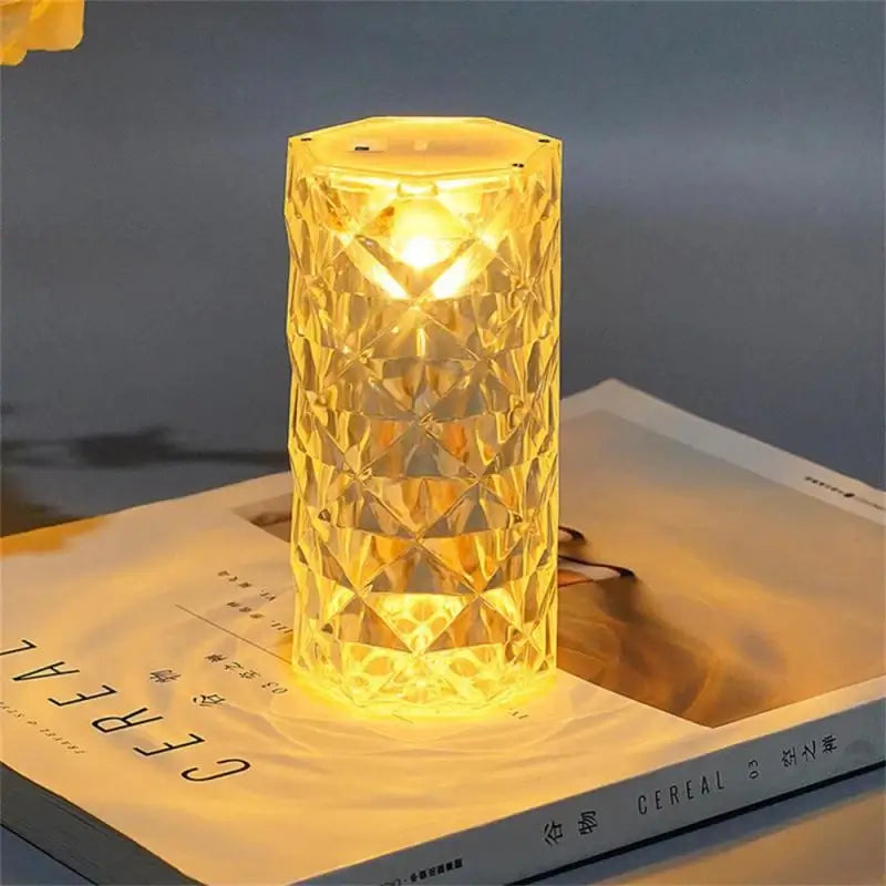 Led kristalna lampa sa 3 boje